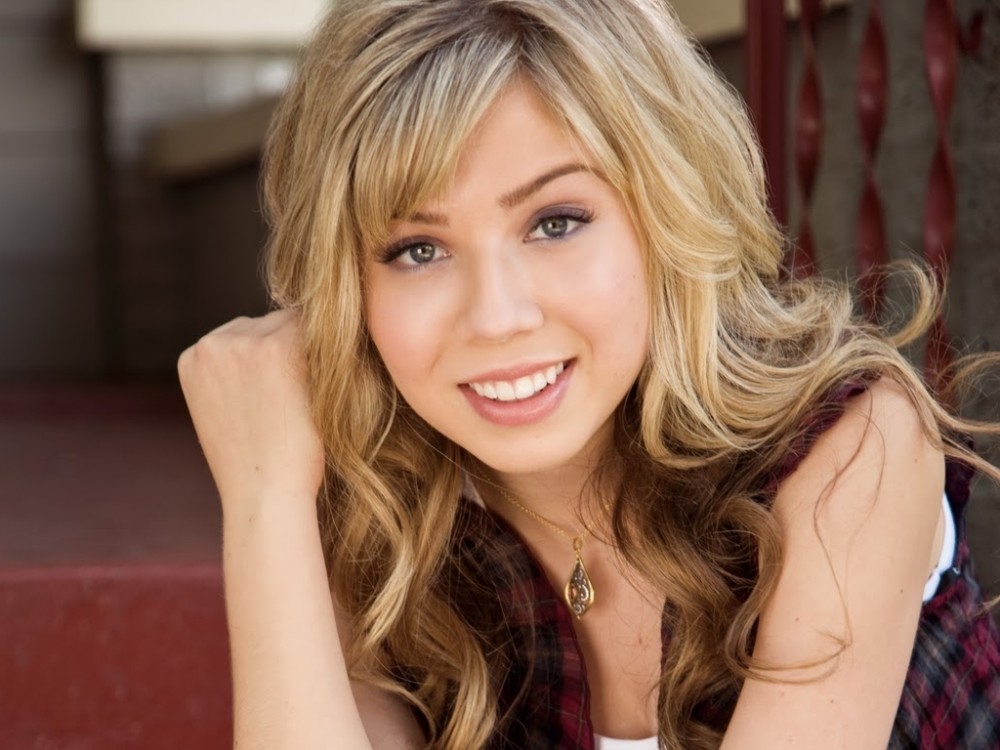 3 milioane de dolari pentru Sam din iCarly