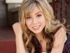 3 milioane de dolari pentru Sam din iCarly