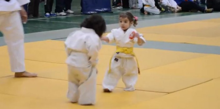 Cele mai dragute fetite care practica judo. VIDEO