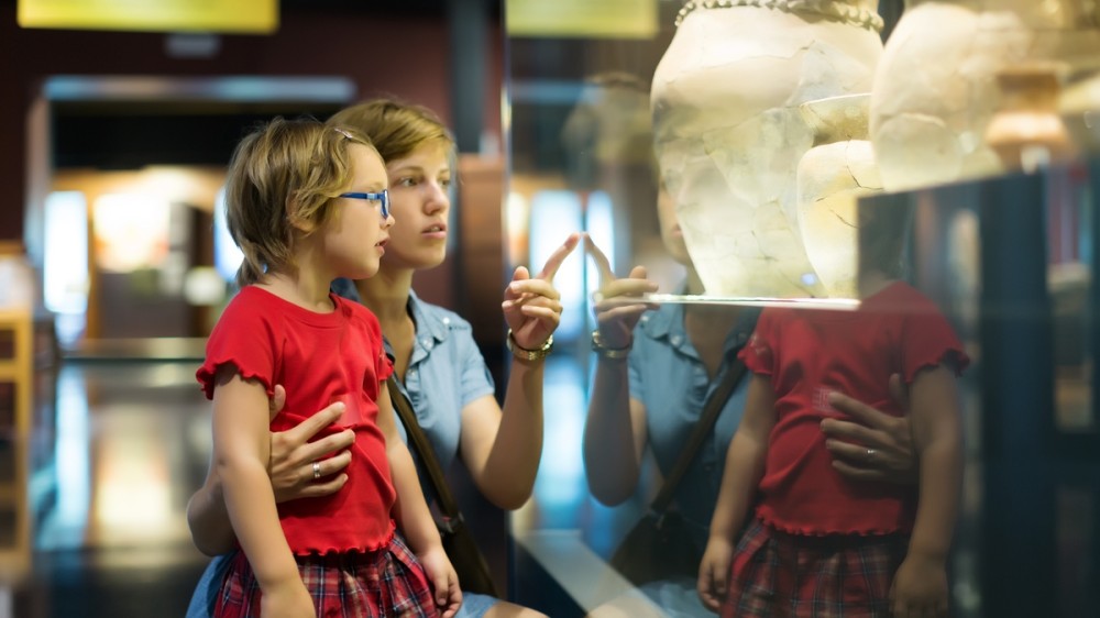 Reduceri mai mari pentru elevi la toate evenimentele culturale